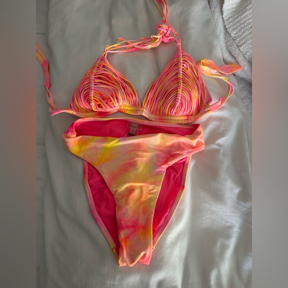 PilyQ swim isla bikini top & hilary high waist bottom corona tie dye sz M/D set